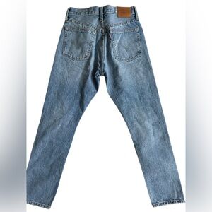 The Original Levi’s Button Fly — Women’s 501 S
Size W26 L28